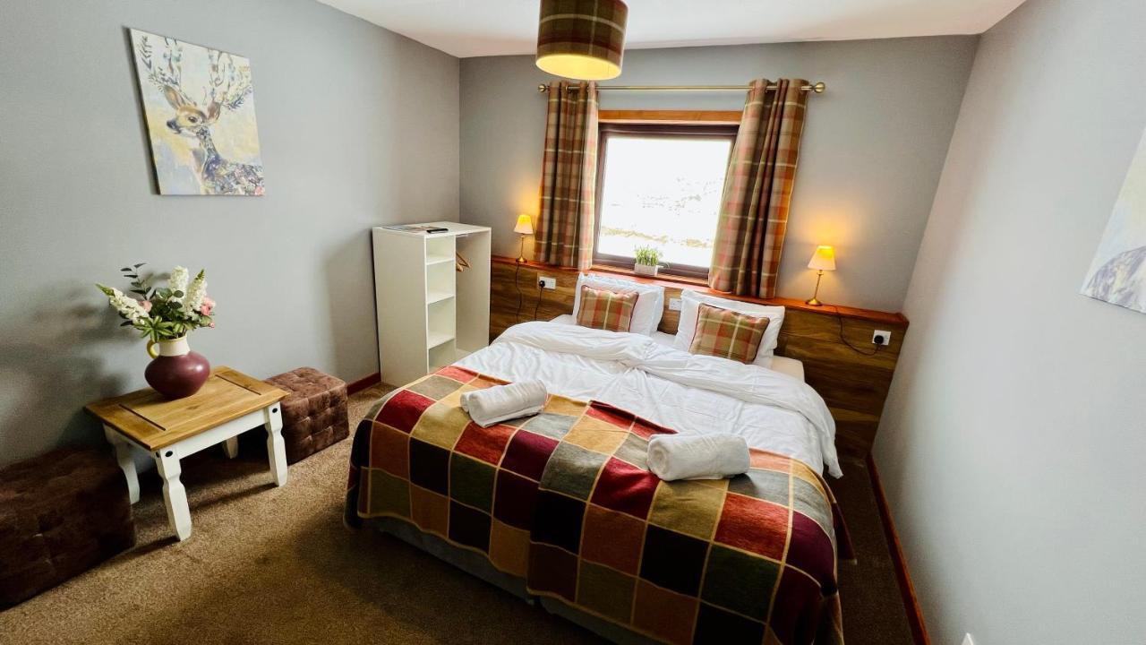 Aultguish Inn Garve Esterno foto