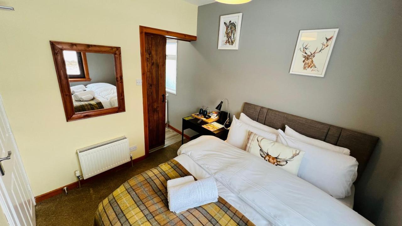 Aultguish Inn Garve Esterno foto